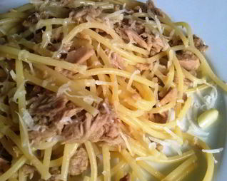 Спагетти с тунцом