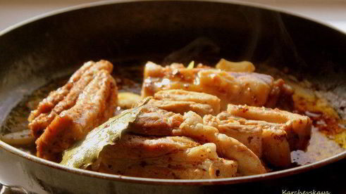 свиные ребрышки со спагетти