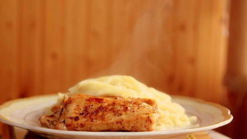 свиные ребрышки со спагетти