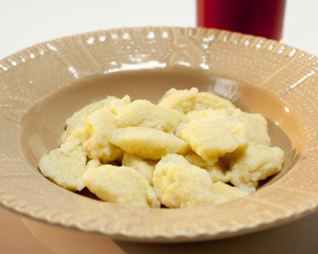 Манные клецки с киселем