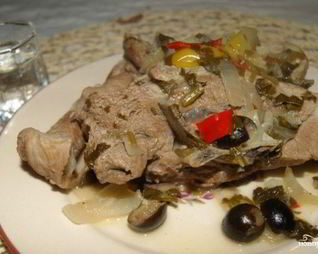 Баранина, тушеная в вине