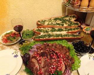 Баранина в гранатовом соусе с мятой