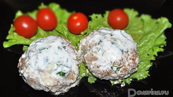 Рецепт Биточки в сметанном соусе