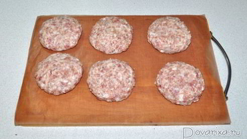 биточки в сметанном соусе