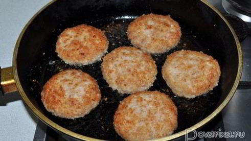 биточки в сметанном соусе