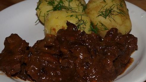 говядина с черносливом