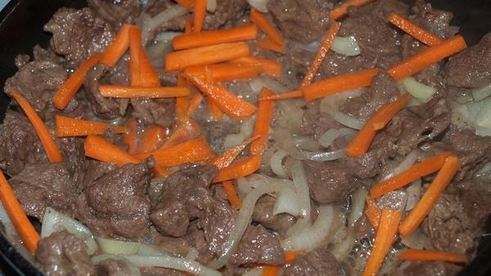 говядина с черносливом