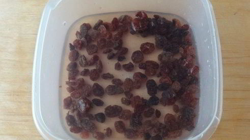 говядина, тушеная с овощами и изюмом