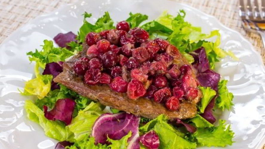 Рецепт говядина, жаренная с клюквой