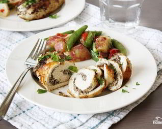 Грудка, фаршированная грибами и сыром