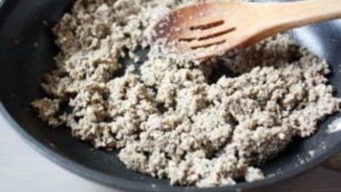 грудка, фаршированная грибами и сыром