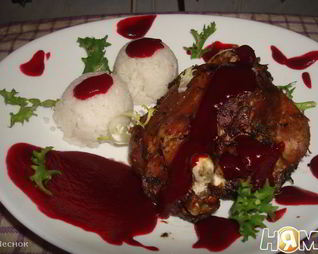 Индейка маринованная с клюквенным соусом