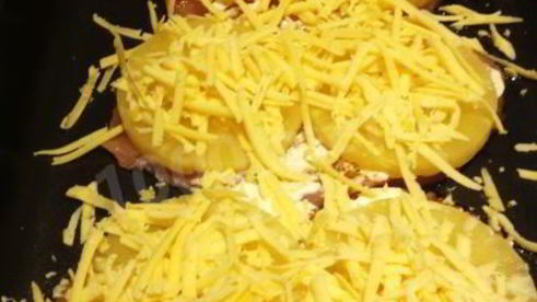 индейка с ананасами в духовке