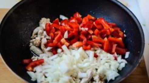 индейка, жаренная кусочками