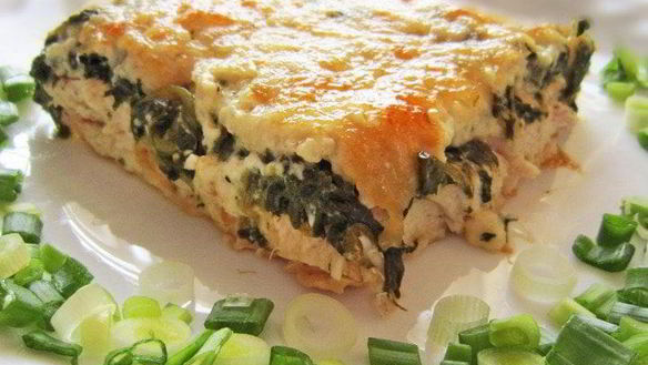 Рецепт Куриная грудка в шубке из шпината и соуса Бешамель