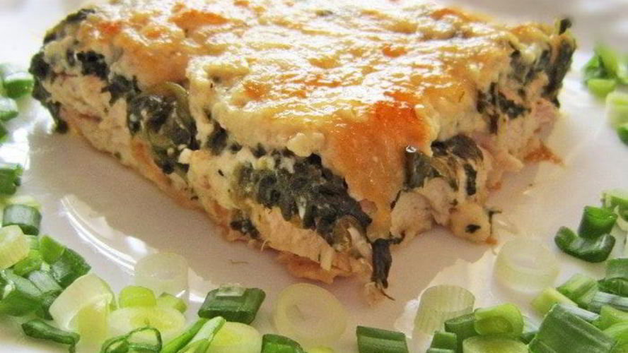 Рецепт куриная грудка в шубке из шпината и соуса бешамель