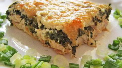 куриная грудка в шубке из шпината и соуса бешамель