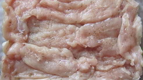 куриная грудка в шубке из шпината и соуса бешамель