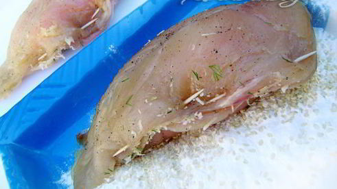 куриное филе с сыром в кунжутной панировке