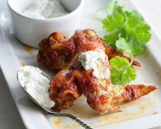 Куриные крылышки с соусом из голубого сыра