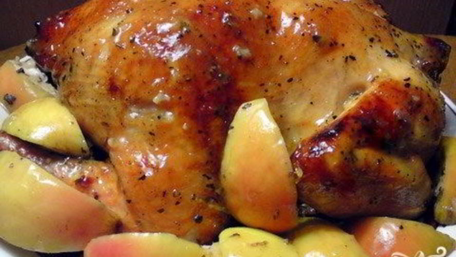Рецепт курица, фаршированная яблоками, в духовке