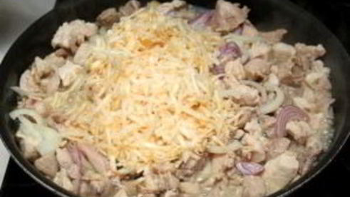 курица с овощами в горшочке