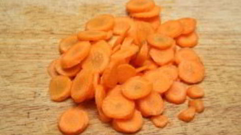 курица с овощами в горшочке