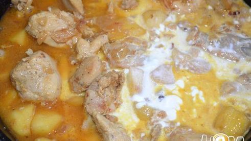 курица с яблоками в соусе с карри