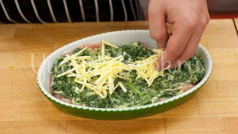 курица, запеченная со шпинатом