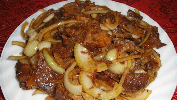 Рецепт Мясо с луком на сковороде