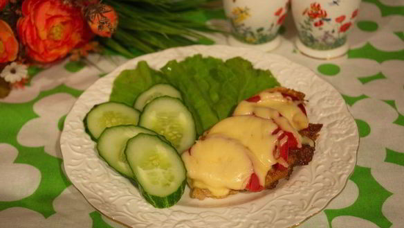 Рецепт Отбивные с помидорами и сыром