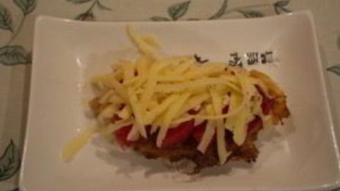 отбивные с помидорами и сыром