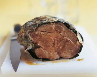 Пряная буженина, запеченная в духовке