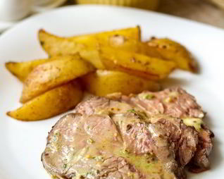 Ростбиф в пряных травах с горчичным маслом