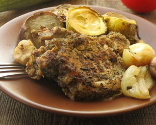 Свинина на кости с овощами