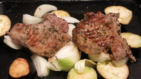 свинина на кости с овощами