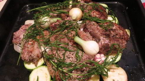 свинина на кости с овощами