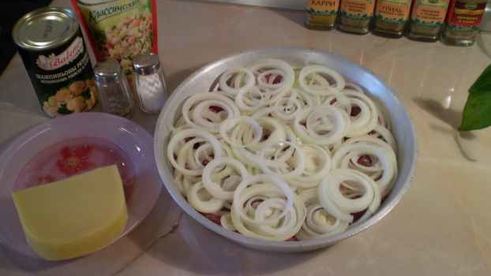 свинина, запеченная с грибами и сыром