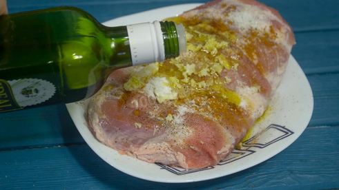 свиной окорок в фольге в духовке