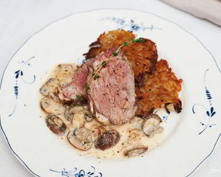 Телятина с соусом