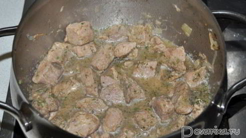 тушеная свинина с луком