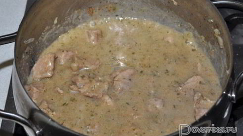 тушеная свинина с луком