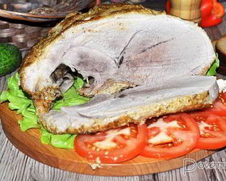 Запеченная свиная лопатка с горчицей