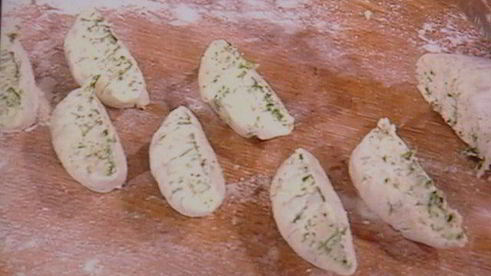 ньокки из рикотты со свежей зеленью