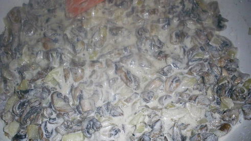 ньокки, тушенные в сливочно-грибном соусе