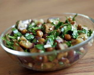 Баклажаны с нутом