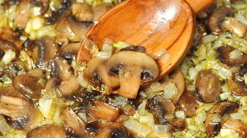 брюссельская капуста с шампиньонами