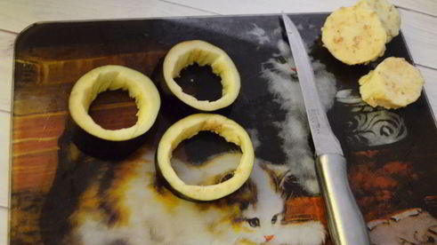 фаршированные кольца баклажана