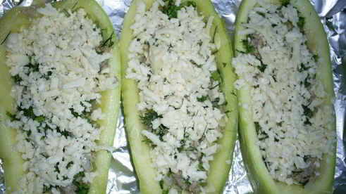 фаршированные лодочки из кабачков