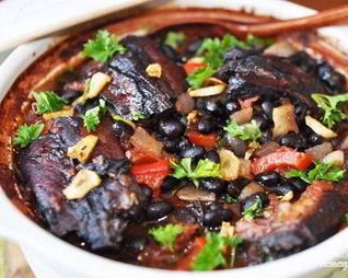 Фасоль с копчеными ребрышками